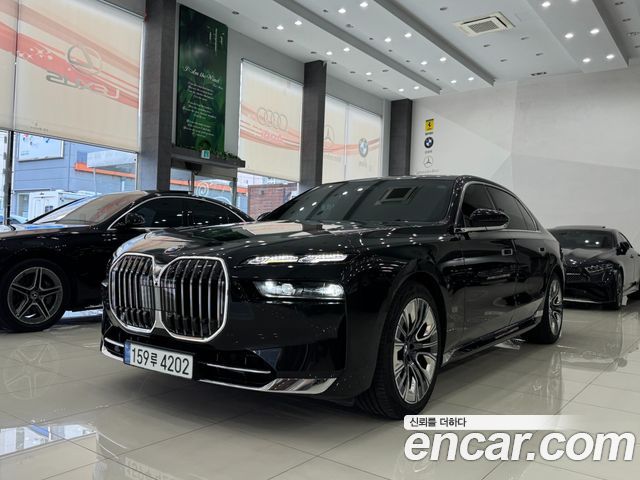 BMW 7 Series (G70) 740i sDrive Design Pure Excellence