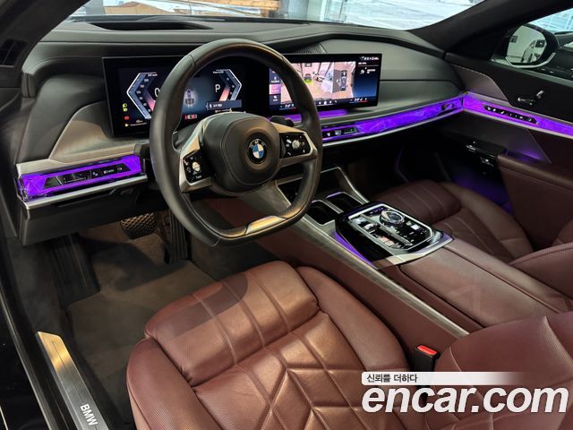 BMW 7 Series (G70) 740i sDrive Design Pure Excellence 2023 — фото 10