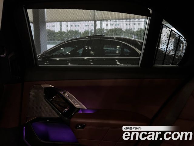 BMW 7 Series (G70) 740i sDrive Design Pure Excellence 2023 — фото 20
