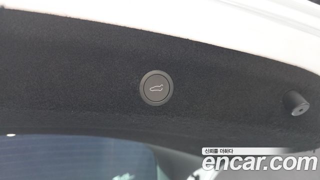 Tesla Model Y Long Range AWD 2025 — фото 28