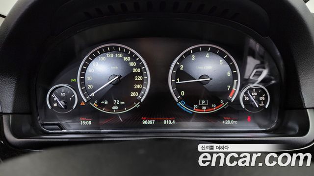 BMW 5 Series (F10) 528i 2012 — фото 8