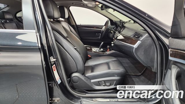 BMW 5 Series (F10) 528i 2012 — фото 11