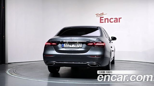 Mercedes-Benz E-Class (W213) E220d 4MATIC Exclusive 2023 — фото 4