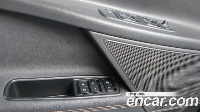 Jaguar XE 20t Prestige 2018 — фото 11
