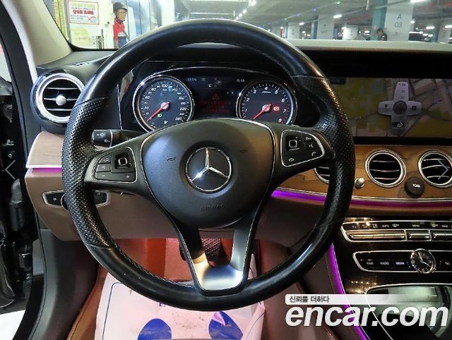Mercedes-Benz E-Class (W213) E300 4MATIC Exclusive 2018 — фото 8