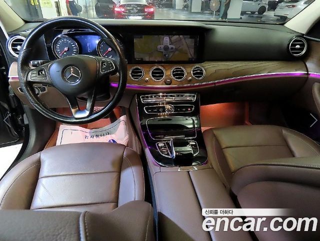 Mercedes-Benz E-Class (W213) E300 4MATIC Exclusive 2018 — фото 10