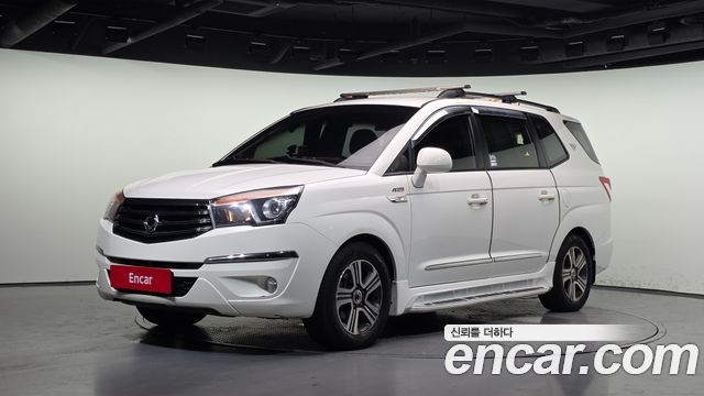 KG Mobility (SsangYong) Korando Turismo 4WD 11-Seater Adventure 60th Edition 2015 — фото 1