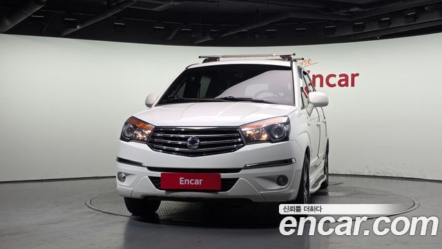 KG Mobility (SsangYong) Korando Turismo 4WD 11-Seater Adventure 60th Edition 2015 — фото 3