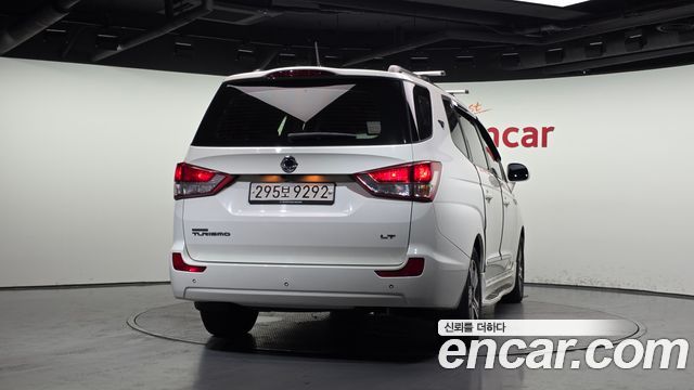 KG Mobility (SsangYong) Korando Turismo 4WD 11-Seater Adventure 60th Edition 2015 — фото 4