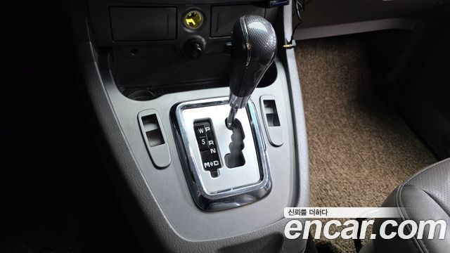 KG Mobility (SsangYong) Korando Turismo 4WD 11-Seater Adventure 60th Edition 2015 — фото 9