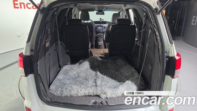 KG Mobility (SsangYong) Korando Turismo 4WD 11-Seater Adventure 60th Edition 2015 — фото 20