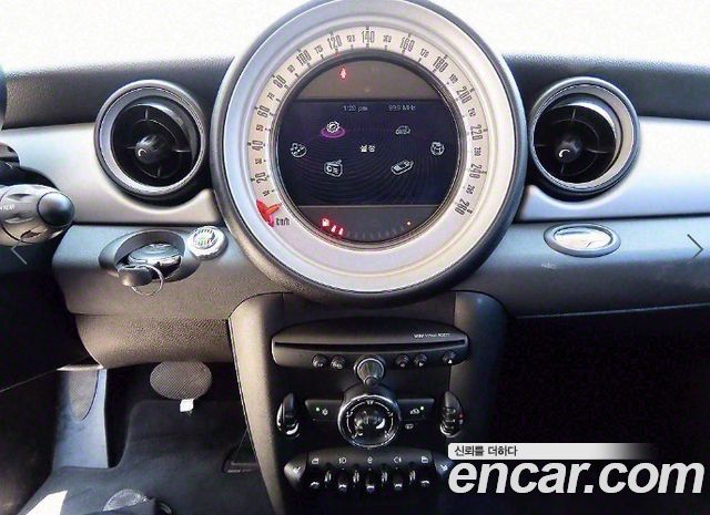 MINI Cooper D Standard 2nd 2012 — фото 17
