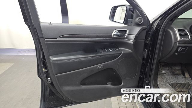 Jeep Grand Cherokee 3.0 Diesel Limited WK2 2018 — фото 30
