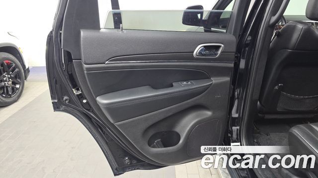 Jeep Grand Cherokee 3.0 Diesel Limited WK2 2018 — фото 31