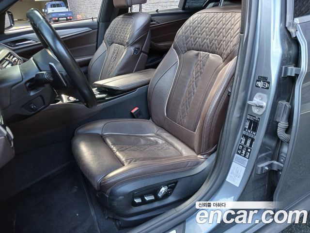 BMW 5 Series (G30) 520d xDrive M Sport Package Plus 2019 — фото 10
