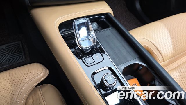 Volvo XC90 (II) B6 Ultimate Bright 2023 — фото 9