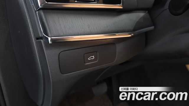 Volvo XC90 (II) B6 Ultimate Bright 2023 — фото 41