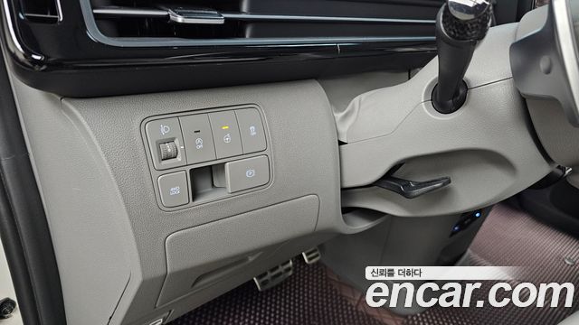 Hyundai Staria 4WD Lounge 9-Seater Limousine 2025 — фото 19