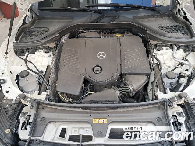 Mercedes-Benz GLC-Class (X254) GLC300 4MATIC Coupe 2024 — фото 6