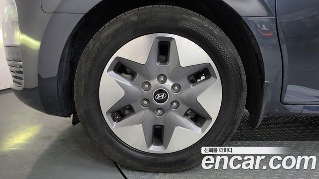 Hyundai Staria L3.5 Tourer 9-Seater Modern 2023 — фото 5