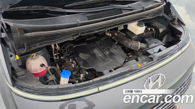 Hyundai Staria L3.5 Tourer 9-Seater Modern 2023 — фото 6
