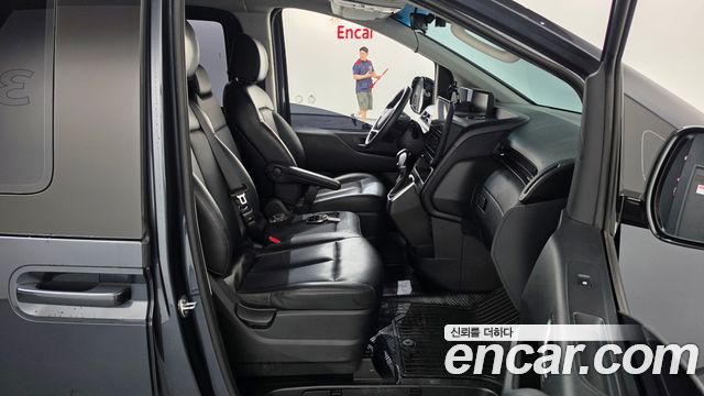 Hyundai Staria L3.5 Tourer 9-Seater Modern 2023 — фото 32