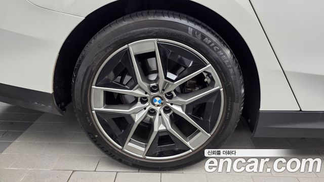 BMW 5 Series (G60) 520i 2024 — фото 5