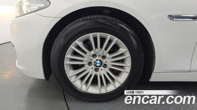 BMW 5 Series (F10) 520d xDrive 2015 — фото 5