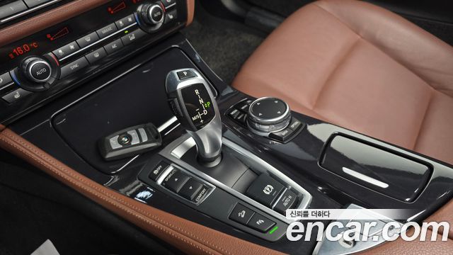 BMW 5 Series (F10) 520d xDrive 2015 — фото 9