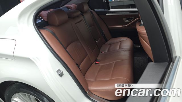 BMW 5 Series (F10) 520d xDrive 2015 — фото 11