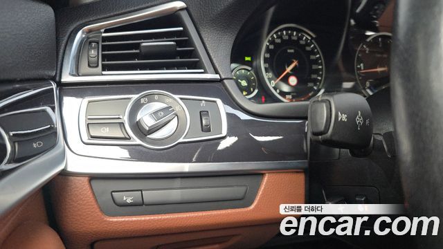 BMW 5 Series (F10) 520d xDrive 2015 — фото 18