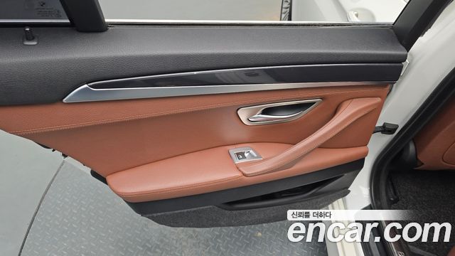 BMW 5 Series (F10) 520d xDrive 2015 — фото 25