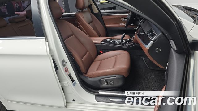 BMW 5 Series (F10) 520d xDrive 2015 — фото 26