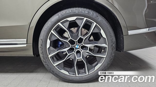 BMW X7 (G07) xDrive 40i M Sport 6STR 2024 — фото 21