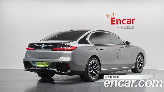 BMW 7 Series (G70) 740d xDrive M Sport 2025 — фото 2