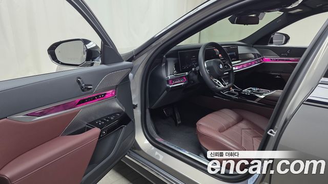 BMW 7 Series (G70) 740d xDrive M Sport 2025 — фото 10