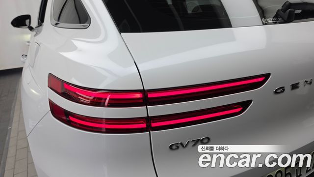 Genesis GV70 2.5T Gasoline 2WD 2025 — фото 23