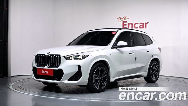 BMW X1 (U11) xDrive 20i M Sport 2025 — фото 1