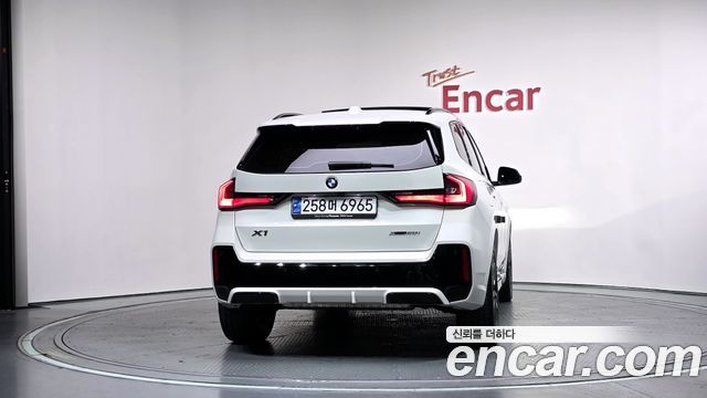 BMW X1 (U11) xDrive 20i M Sport 2025 — фото 4