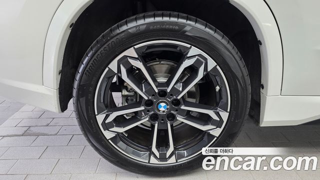 BMW X1 (U11) xDrive 20i M Sport 2025 — фото 5