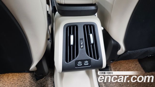 BMW X1 (U11) xDrive 20i M Sport 2025 — фото 18