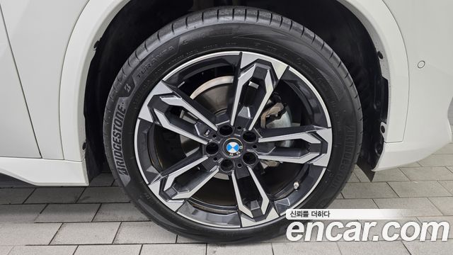 BMW X1 (U11) xDrive 20i M Sport 2025 — фото 21