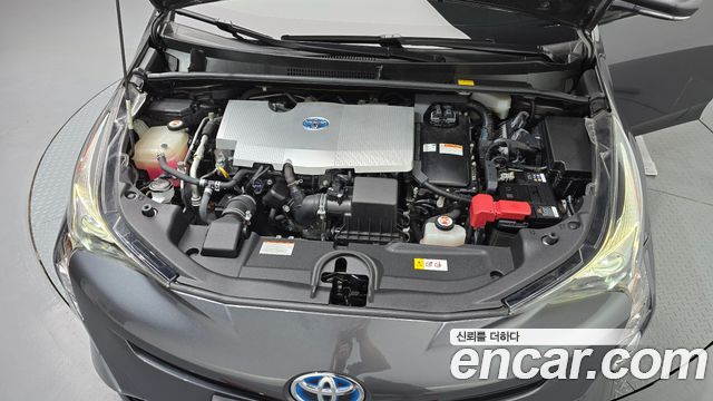 Toyota Prius (IV) 1.8 E 2017 — фото 6