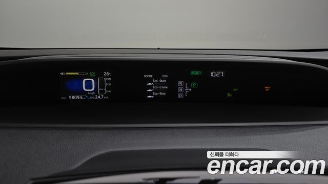 Toyota Prius (IV) 1.8 E 2017 — фото 8