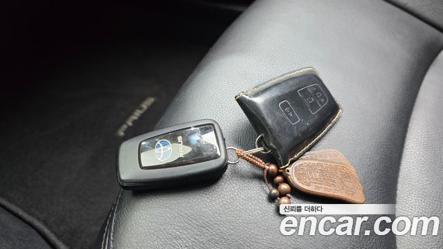 Toyota Prius (IV) 1.8 E 2017 — фото 13