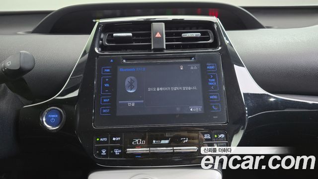 Toyota Prius (IV) 1.8 E 2017 — фото 17