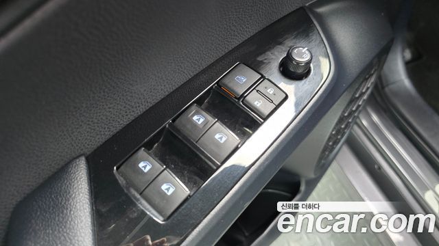 Toyota Prius (IV) 1.8 E 2017 — фото 19