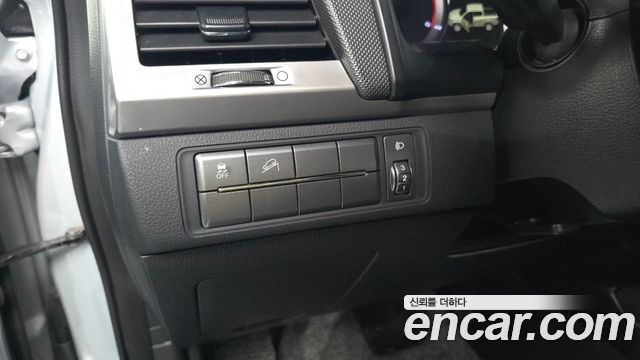 KG Mobility (SsangYong) Rexton Sports Khan Diesel 2.2 4WD Professional X (5-Link) 2019 — фото 20