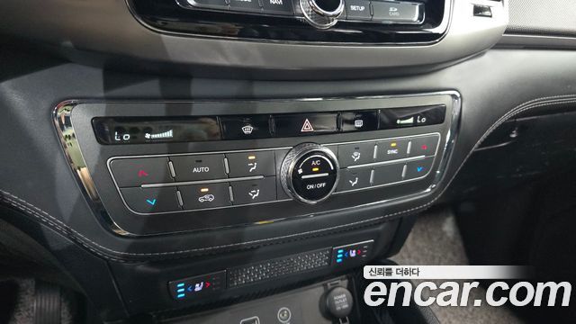 KG Mobility (SsangYong) Rexton Sports Khan Diesel 2.2 4WD Professional X (5-Link) 2019 — фото 31