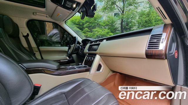 Land Rover Range Rover (IV) 4.4 SDV8 Vogue SE DIESEL 2014 — фото 15